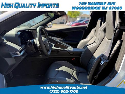 Used 2024 Chevrolet Corvette Stingray Coupe w/ 1LT RWD image 24