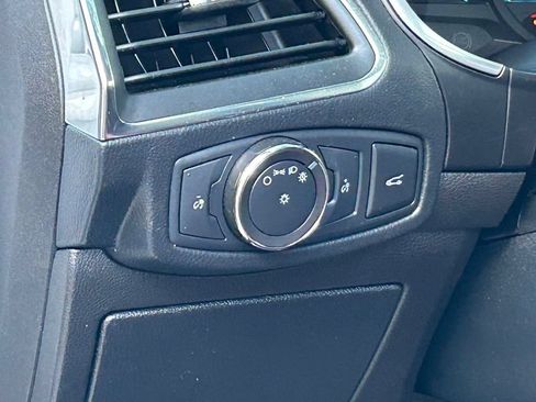 Used 2018 Ford Edge Titanium w/ Equipment Group 302A AWD/4WD image 36