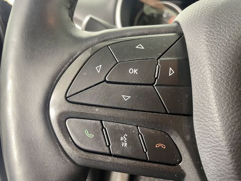 Used 2019 Jeep Cherokee Trailhawk w/ Cold Weather Group image 17