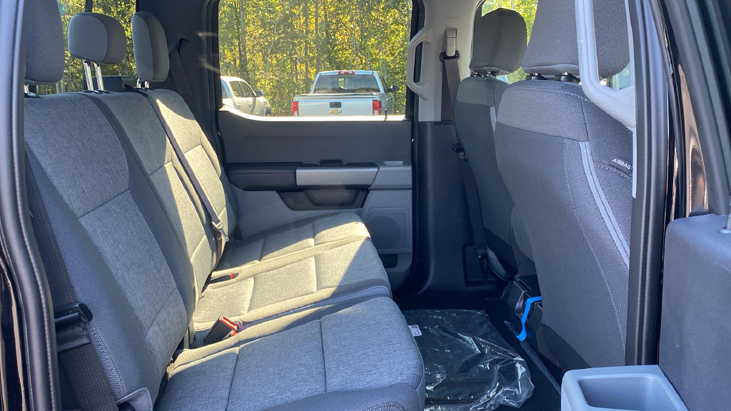 New 2027 Ford F250 XL w/ STX Appearance Package AWD/4WD image 14