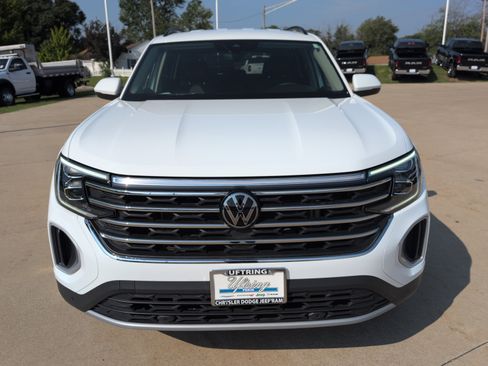 Used 2024 Volkswagen Atlas SE image 8
