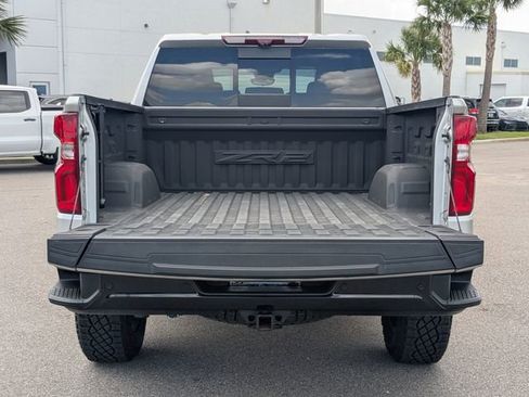 Used 2022 Chevrolet Silverado 1500 ZR2 w/ Technology Package image 13