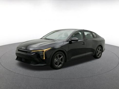 Used 2025 Kia K4 FWD image 3