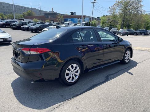 Certified 2024 Toyota Corolla LE FWD image 9