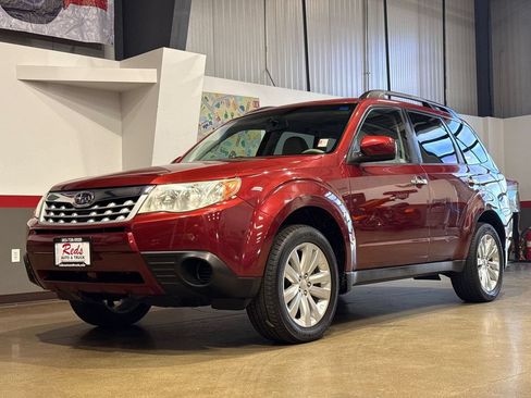 Used 2011 Subaru Forester 2.5X Premium w/ All-Weather Pkg AWD/4WD image 8