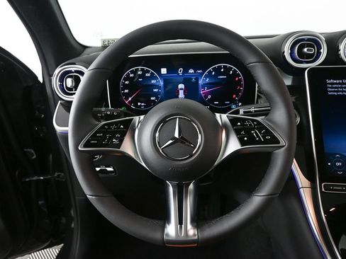 New 2026 Mercedes-Benz GLC 300 4MATIC image 2
