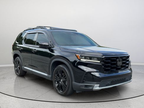 Used 2024 Honda Pilot Elite image 1