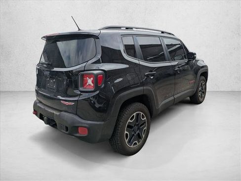 Used 2016 Jeep Renegade Trailhawk w/ Premium Trailhawk Package AWD/4WD image 5
