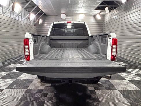Used 2021 Ford F250 XLT w/ XLT Premium Package image 9