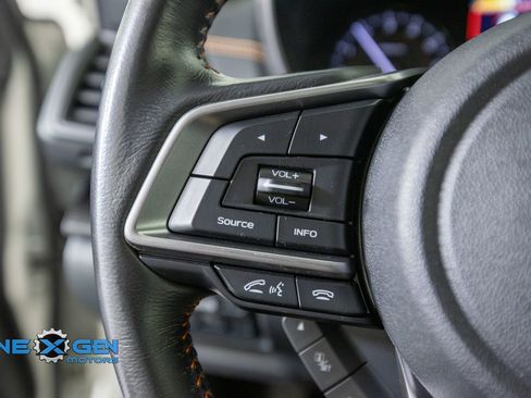 Used 2020 Subaru Crosstrek 2.0i Premium w/ Moonroof Package 2 AWD/4WD image 14