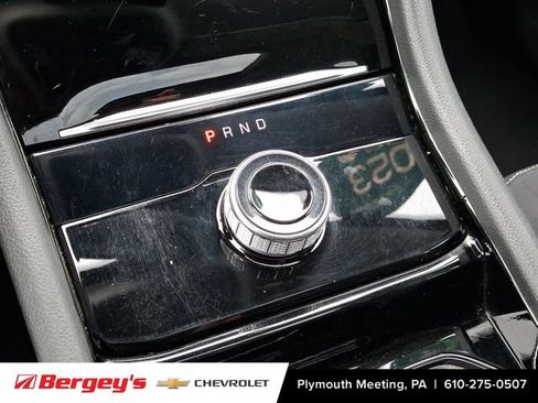Used 2023 Jeep Grand Cherokee Laredo AWD/4WD image 18