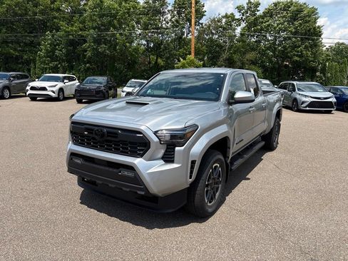 Certified 2026 Toyota Tacoma TRD Sport AWD/4WD image 2
