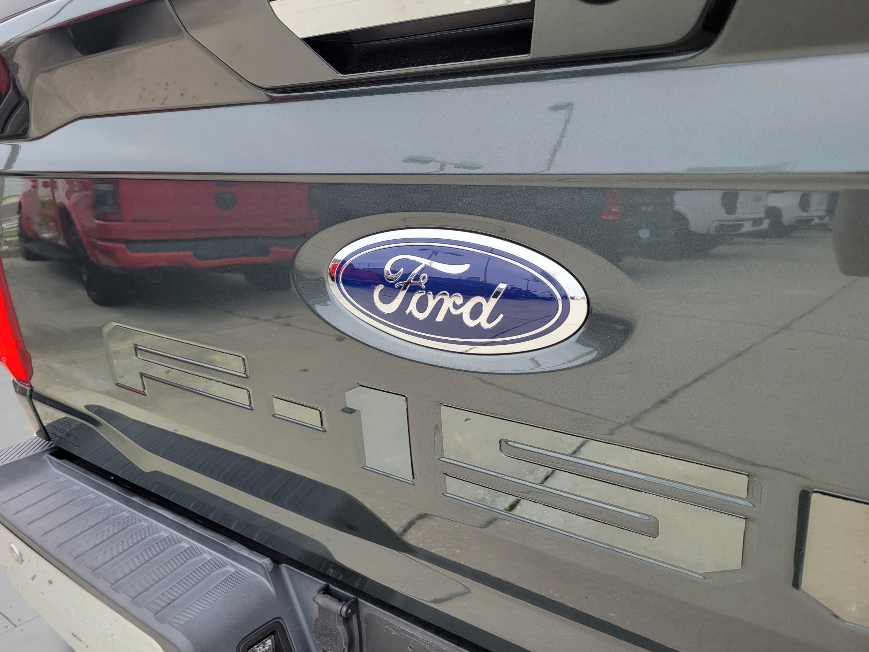 Used 2021 Ford F150 Lariat w/ Equipment Group 502A High AWD/4WD image 8