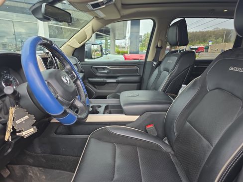 Used 2019 RAM 1500 Laramie AWD/4WD image 10