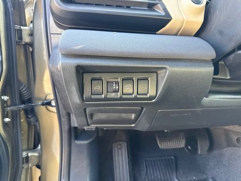 Used 2021 Subaru Outback Premium AWD/4WD image 11