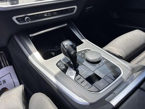 Used 2021 BMW X5 xDrive40i w/ M Sport Package AWD/4WD image 26