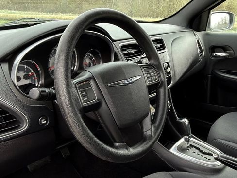Used 2014 Chrysler 200 LX FWD image 15