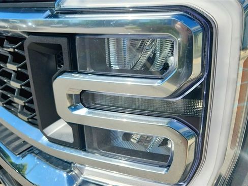 Used 2025 Ford F350 Lariat w/ Lariat Ultimate Package AWD/4WD image 3