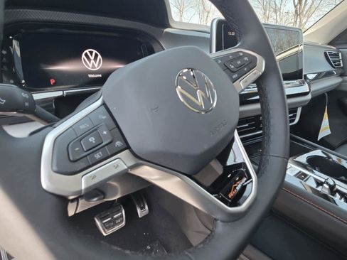 New 2026 Volkswagen Atlas Peak Edition AWD/4WD image 19