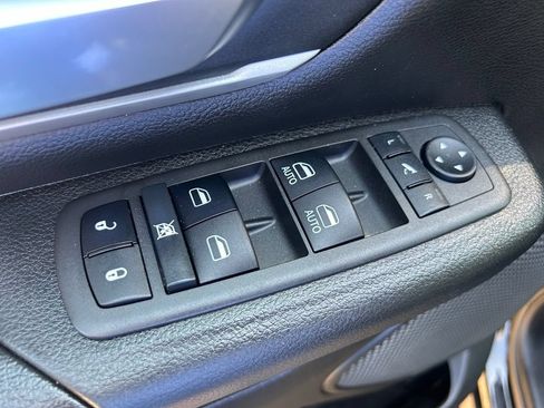 Used 2022 RAM 1500 Big Horn AWD/4WD image 14