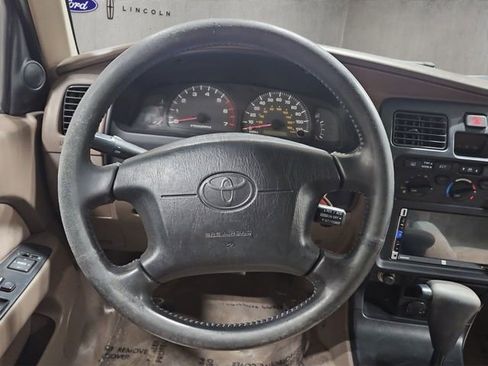 Used 2001 Toyota 4Runner SR5 RWD image 5