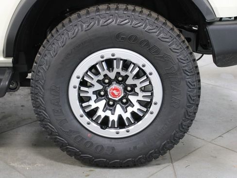 New 2026 Ford Bronco Outer Banks AWD/4WD image 18