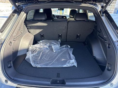 New 2026 Chevrolet Equinox EV LT w/ Convenience Package II AWD/4WD image 11