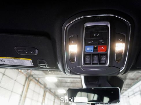 Used 2024 Jeep Grand Cherokee L Limited w/ Luxury Tech Group II image 33