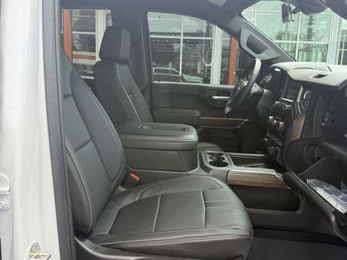 Used 2022 Chevrolet Silverado 2500 High Country w/ Technology Package AWD/4WD image 23