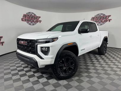 Used 2025 GMC Canyon Elevation