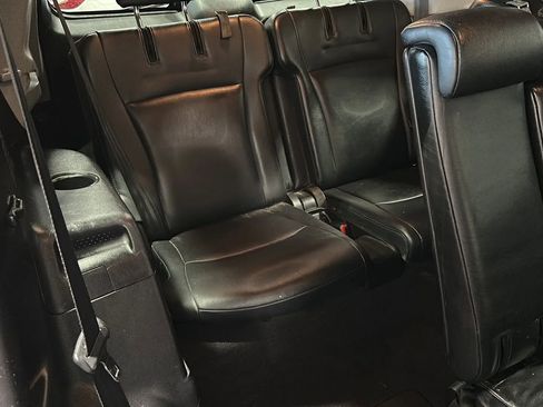 Used 2012 Toyota Highlander SE w/ Tow Pkg image 18