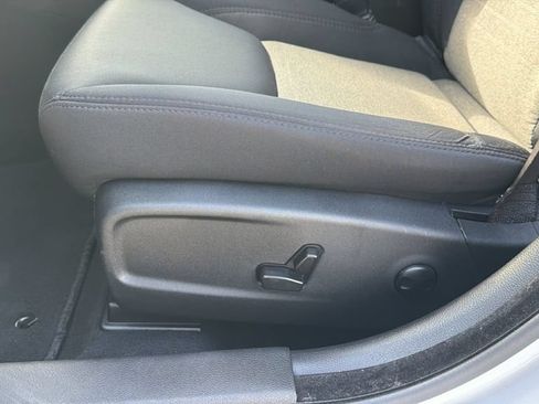 Used 2023 Chrysler 300 Touring w/ Sport Appearance Package RWD image 14