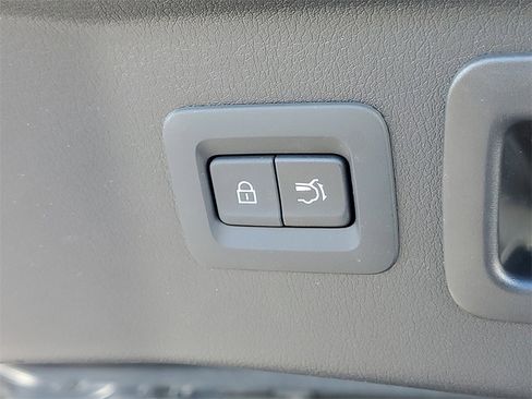 Used 2025 MAZDA CX-70 Plug-In Hybrid w/ Premium Plus image 11