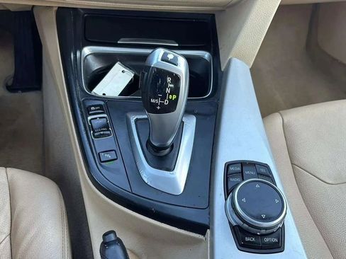 Used 2014 BMW 320i Sedan image 38