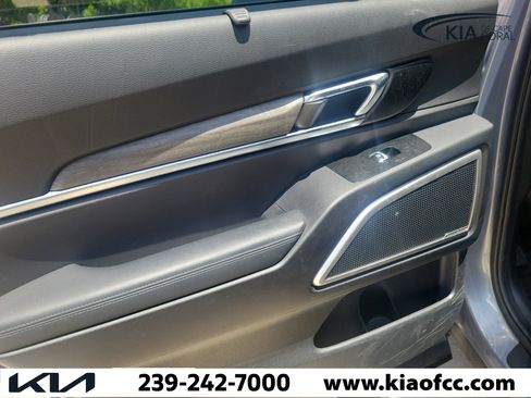Used 2022 Kia Telluride EX w/ EX Premium Package FWD image 10