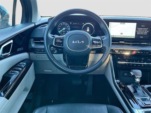 Used 2024 Kia Carnival SX image 22
