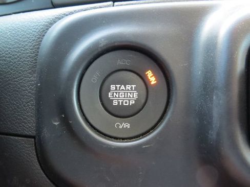 Used 2022 Jeep Wrangler Unlimited Sport AWD/4WD image 15