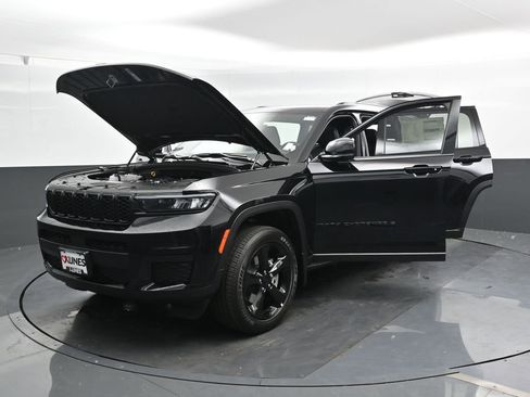 New 2025 Jeep Grand Cherokee L Altitude image 47
