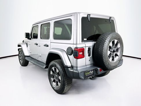 Used 2018 Jeep Wrangler Unlimited Sahara image 5