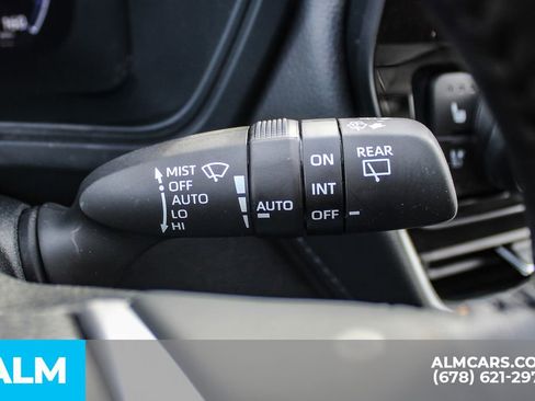 Used 2024 Toyota Grand Highlander AWD image 32