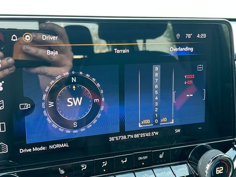 Certified 2023 Chevrolet Colorado Z71 w/ Z71 Convenience Package 2 image 35