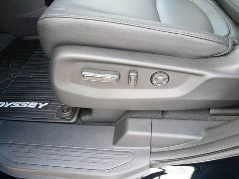 New 2026 Honda Odyssey EX-L image 16