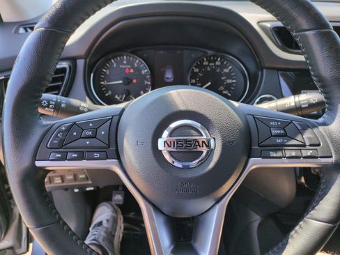 Used 2021 Nissan Rogue Sport SV AWD/4WD image 15