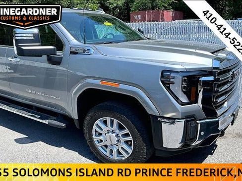 Used 2024 GMC Sierra 2500 SLT w/ SLT Premium Package AWD/4WD image 2