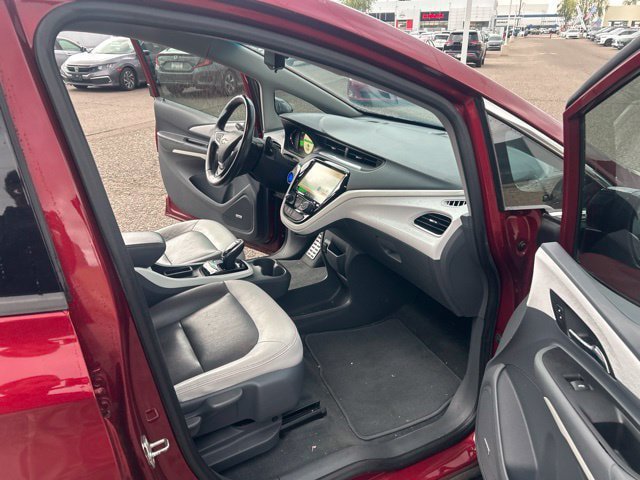Used 2017 Chevrolet Bolt Premier w/ Driver Confidence II Package FWD image 13
