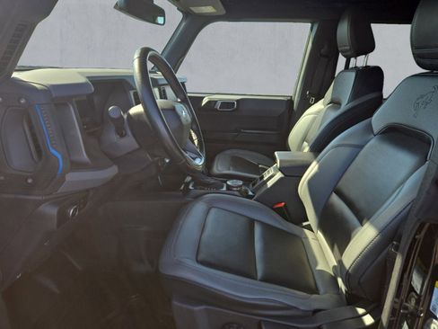 Used 2024 Ford Bronco Black Diamond w/ Sasquatch Package image 11