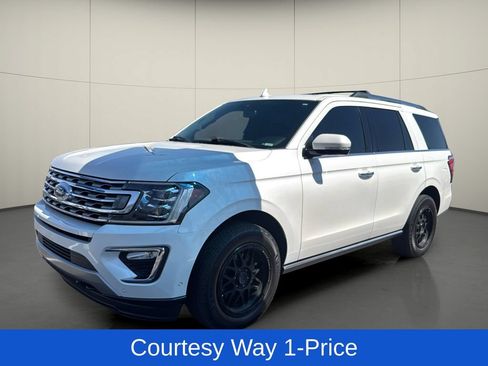 Used 2018 Ford Expedition Limited w/ Equipment Group 301A AWD/4WD image 4