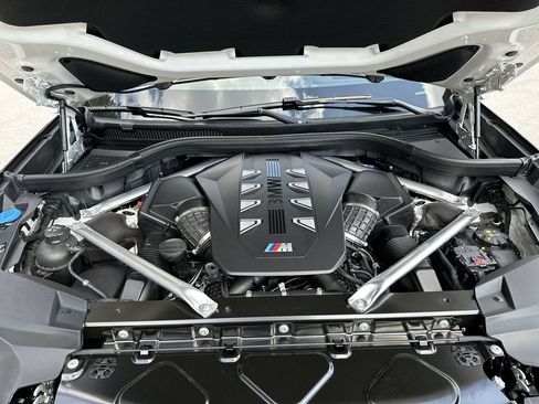 Used 2025 BMW X7 M60i image 56