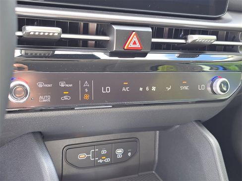 New 2026 Kia Sportage EX image 27