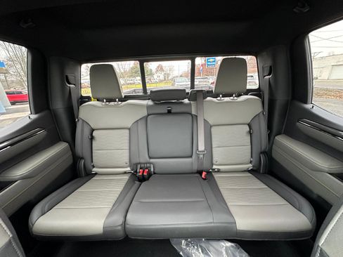 New 2026 Chevrolet Silverado 1500 ZR2 w/ Dark Appearance Package image 31